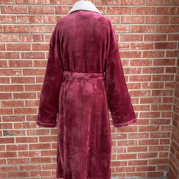 Isotoner Mauve Plum Fleece/Sherpa Trim Long Robe - Picture 2 of 13
